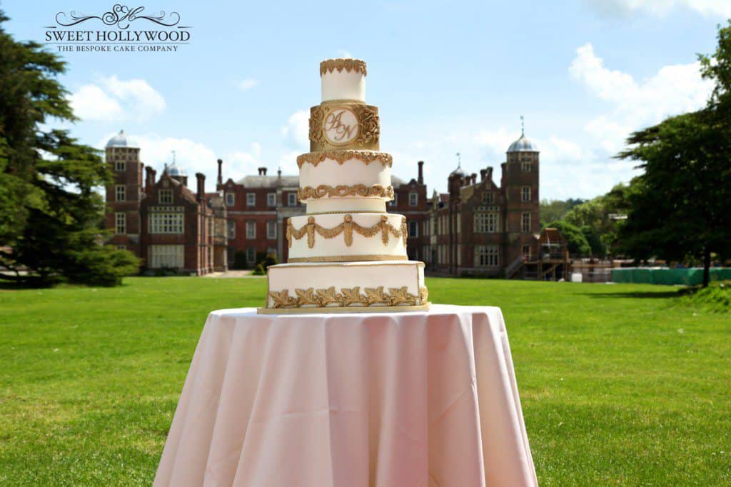 regal wedding cake