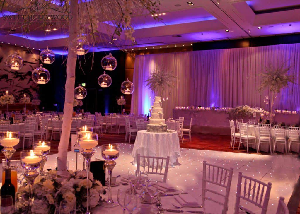 winter-themed-wedding-cake-(7)