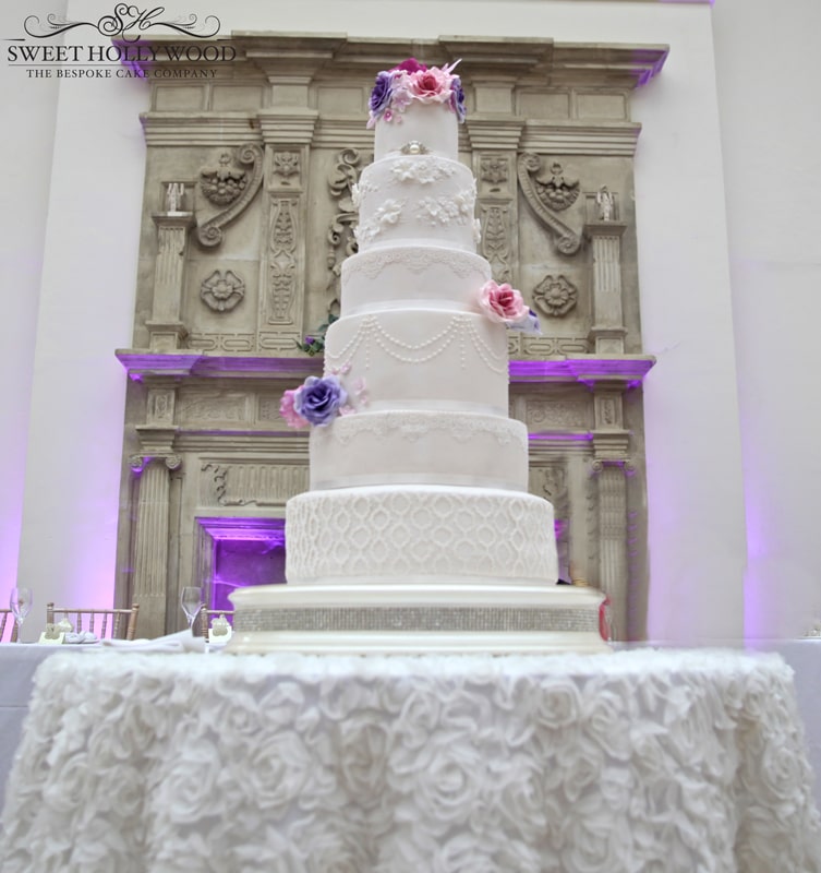 grand-vintage-wedding-cake