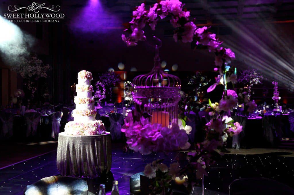 wedding-cake-with-led-dancefloor