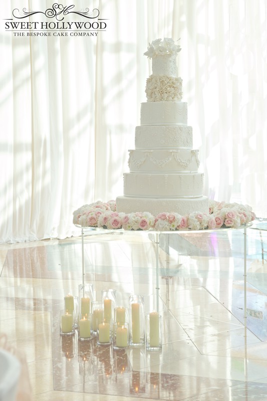 white-grand-wedding-cake